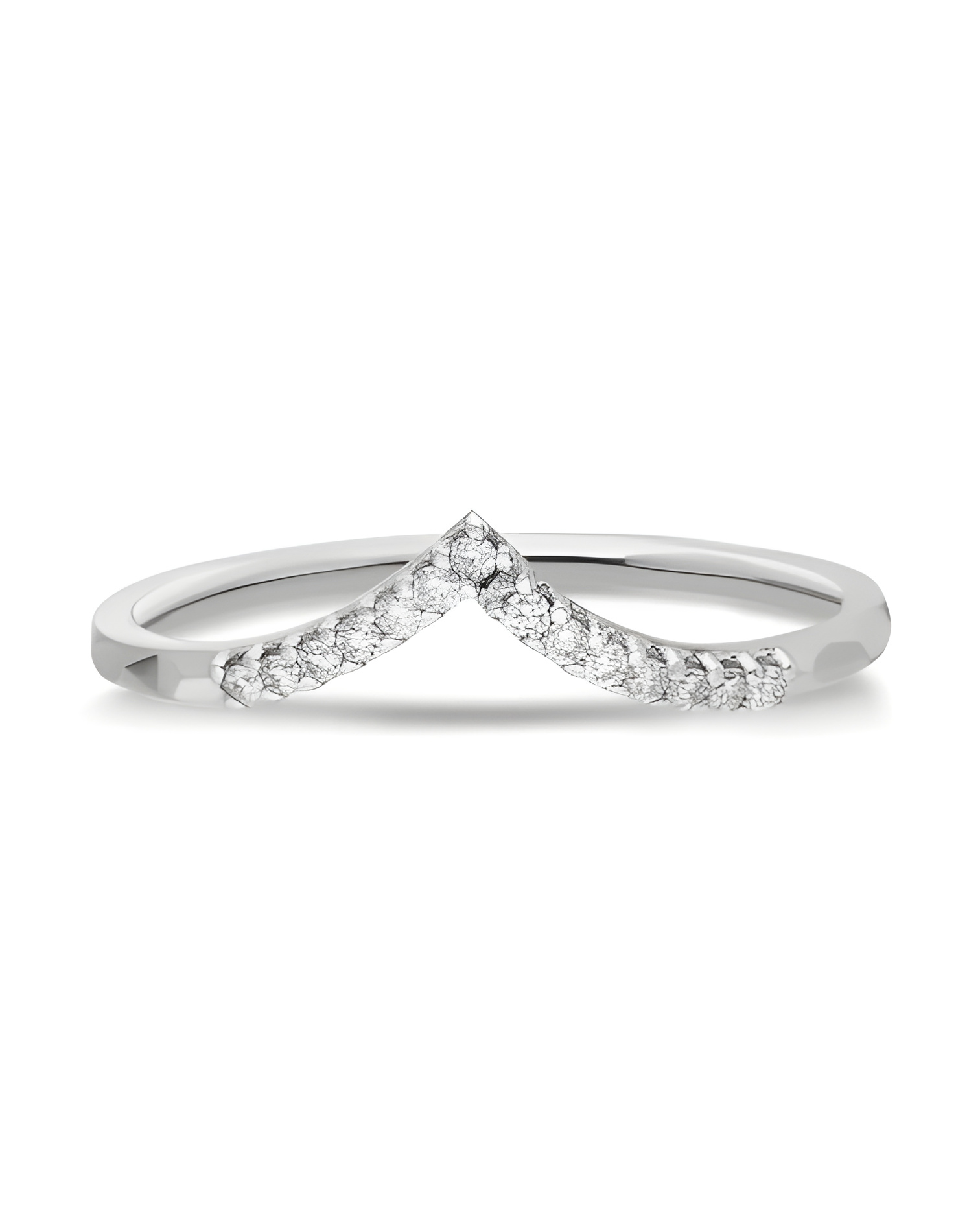 Anillo de oro en forma de punta con diamantes | Staring