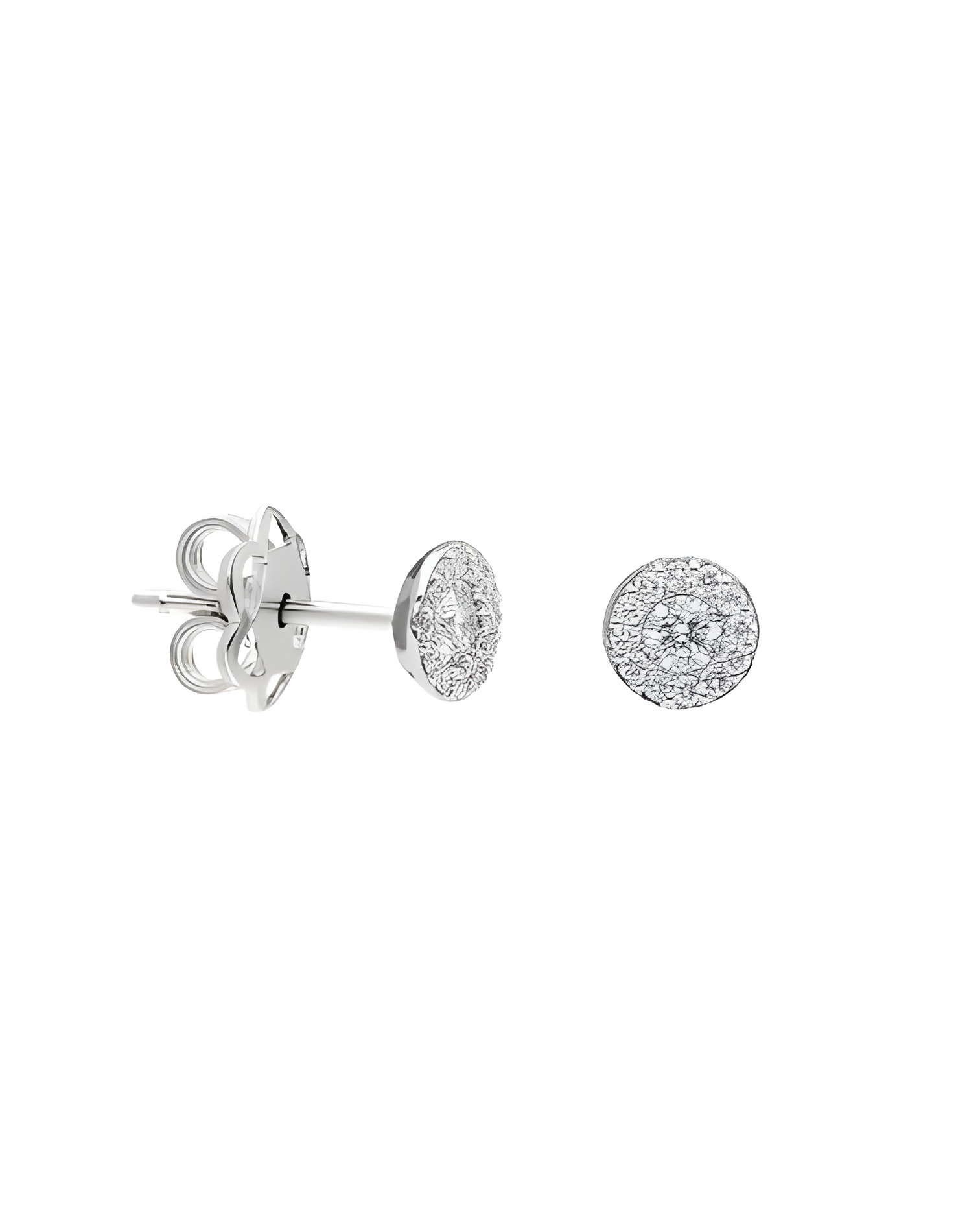 Clásicos pendientes de oro blanco con diamantes en Barcelona | Staring