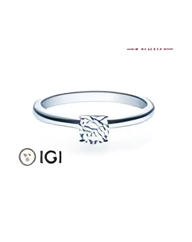 Anillo de compromiso con diamante artificial en Barcelona | Staring