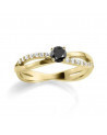 Exclusivo anillo de oro con un diamante negro | Staring