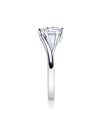 Anillo de pedida con diamante artificial en Barcelona | Staring