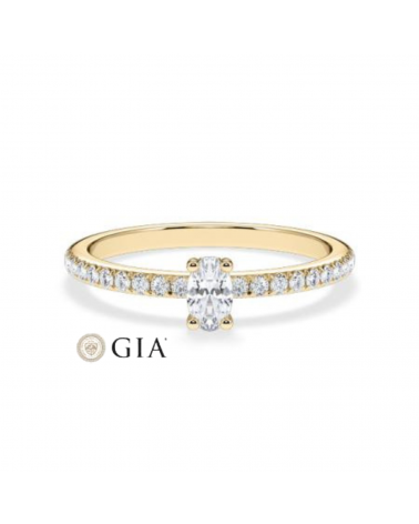 Oval-cut certified diamond engagement rings | Staring