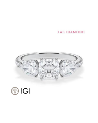 Gold or platinum engagement ring with various diamond cuts | Starting