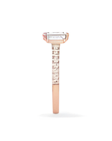 Pink gold engagement ring with various diamond cuts | Starring