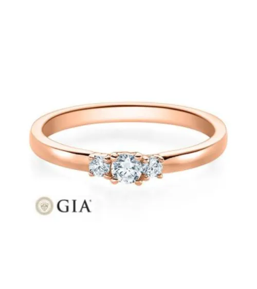 Anillo de compromiso con 3 diamantes trilogy en oro rosa| Staring