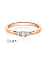 Anillo de compromiso con 3 diamantes trilogy en oro rosa| Staring