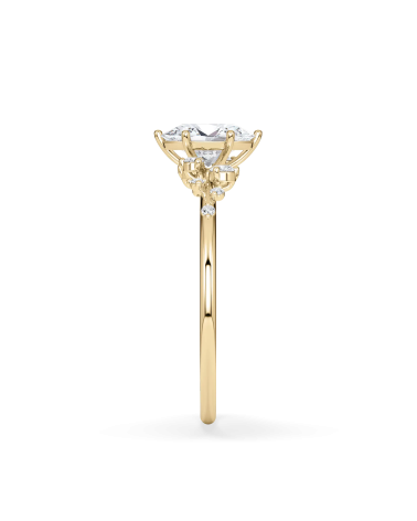 Oval Lab-Grown Diamond Engagement Ring in 18K Yellow Gold | Staring