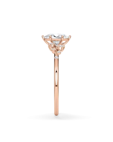 Oval Lab-Grown Diamond Engagement Ring in 18K rose Gold | Staring