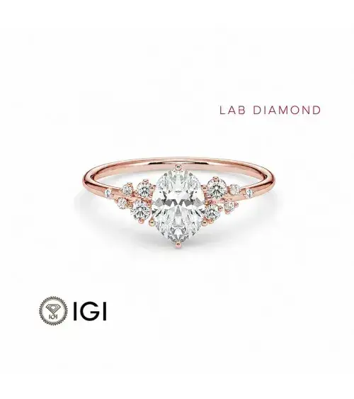 Oval Lab-Grown Diamond Engagement Ring in 18K rose Gold | Staring