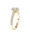 Exclusivo anillo de compromiso con diamantes artificiales éticos