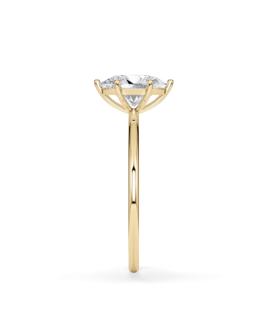 Oval Lab-Grown Diamond Engagement Ring in Yellow Gold |Staring