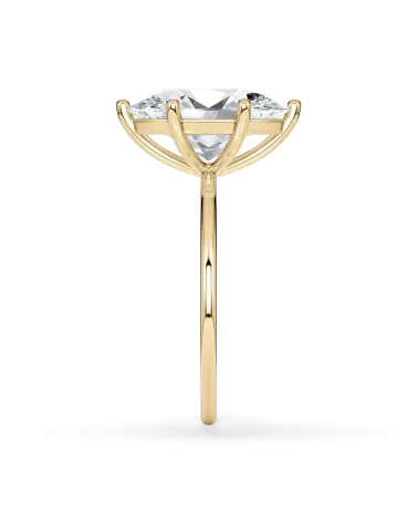 Anillo de compromiso de oro amarillo con diamante oval lab | Staring