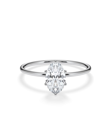 Anillo de compromiso de oro blanco o platino con diamante oval lab | Staring