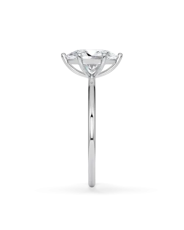 Oval Lab-Grown Diamond Engagement Ring in white gold or platinum Gold |Staring